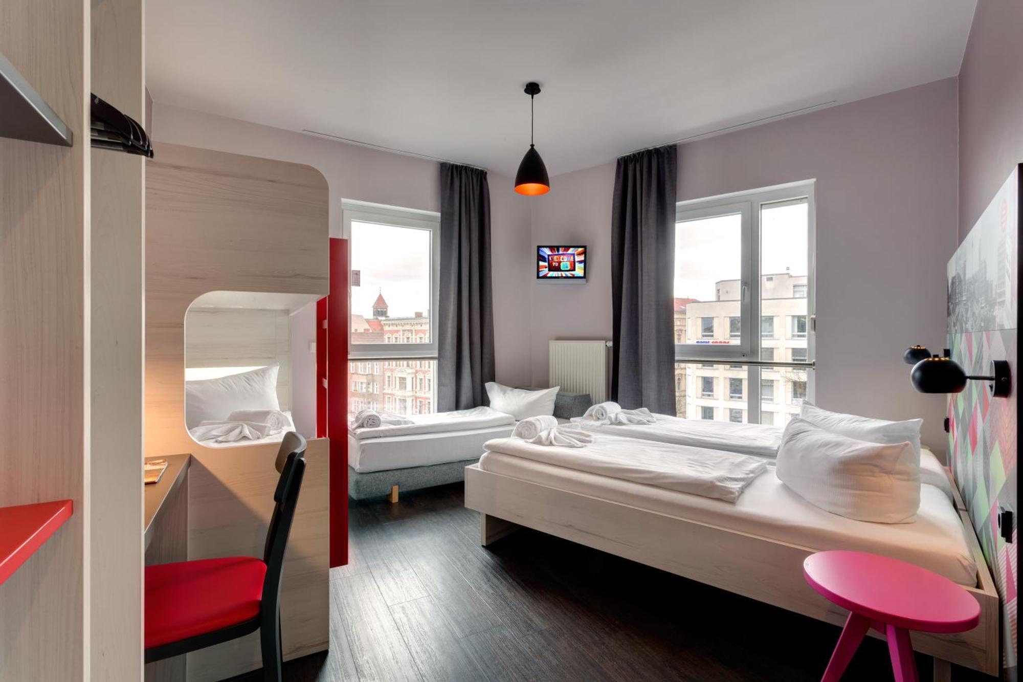5-Bed Room